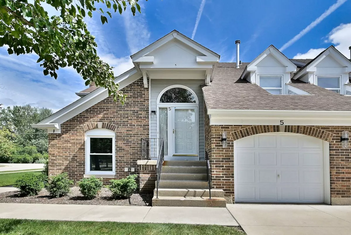 Buffalo Grove, IL 60089,5 Willow Pkwy #5