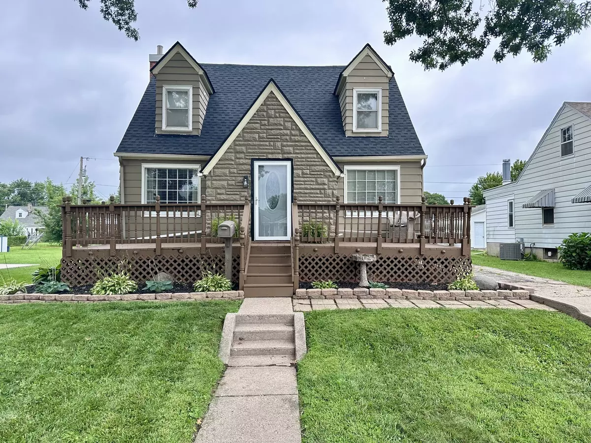 Sterling, IL 61081,806 W 12th ST