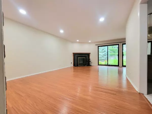 Rolling Meadows, IL 60008,4730 Calvert DR #B1