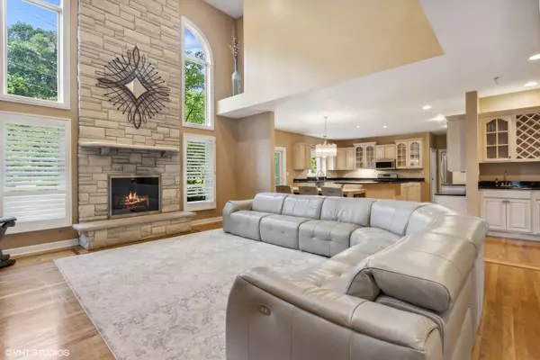 Burr Ridge, IL 60527,8840 Royal DR