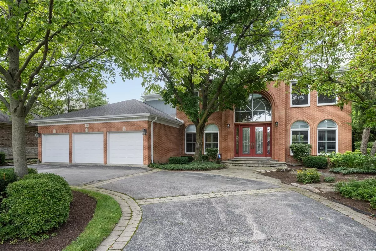 Deerfield, IL 60015,101 Crestview DR