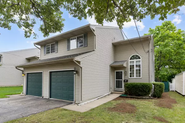 42 ELM ST, Carpentersville, IL 60110