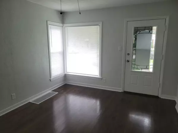 Calumet City, IL 60409,23 166th PL