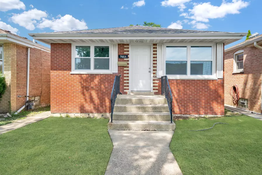 7654 Lavergne AVE, Burbank, IL 60459