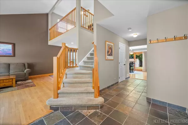 Bartlett, IL 60103,1244 Churchill RD