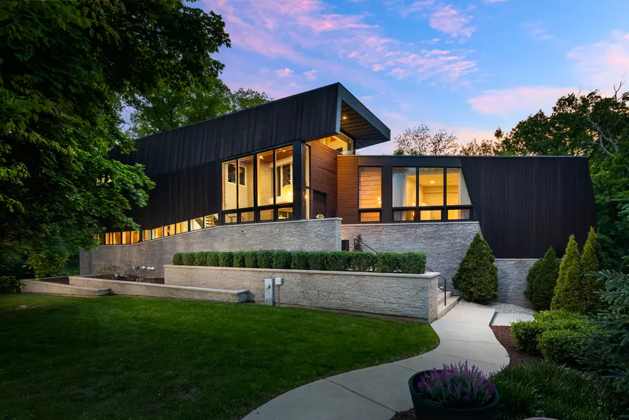 603 Driftwood CT, Naperville, IL 60540