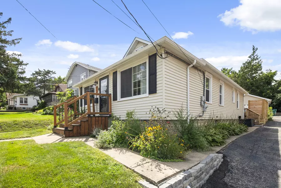 714 Walnut ST, Lemont, IL 60439