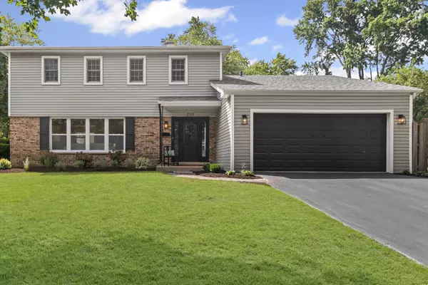 715 S Dymond RD, Libertyville, IL 60048