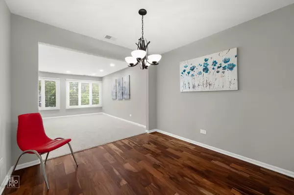 Buffalo Grove, IL 60089,50 Lake BLVD #612