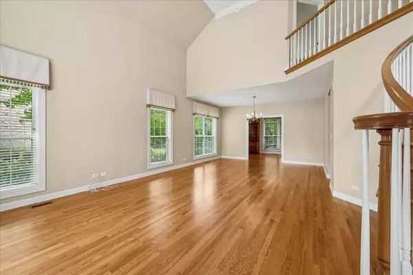 Inverness, IL 60010,803 Stone Canyon CIR