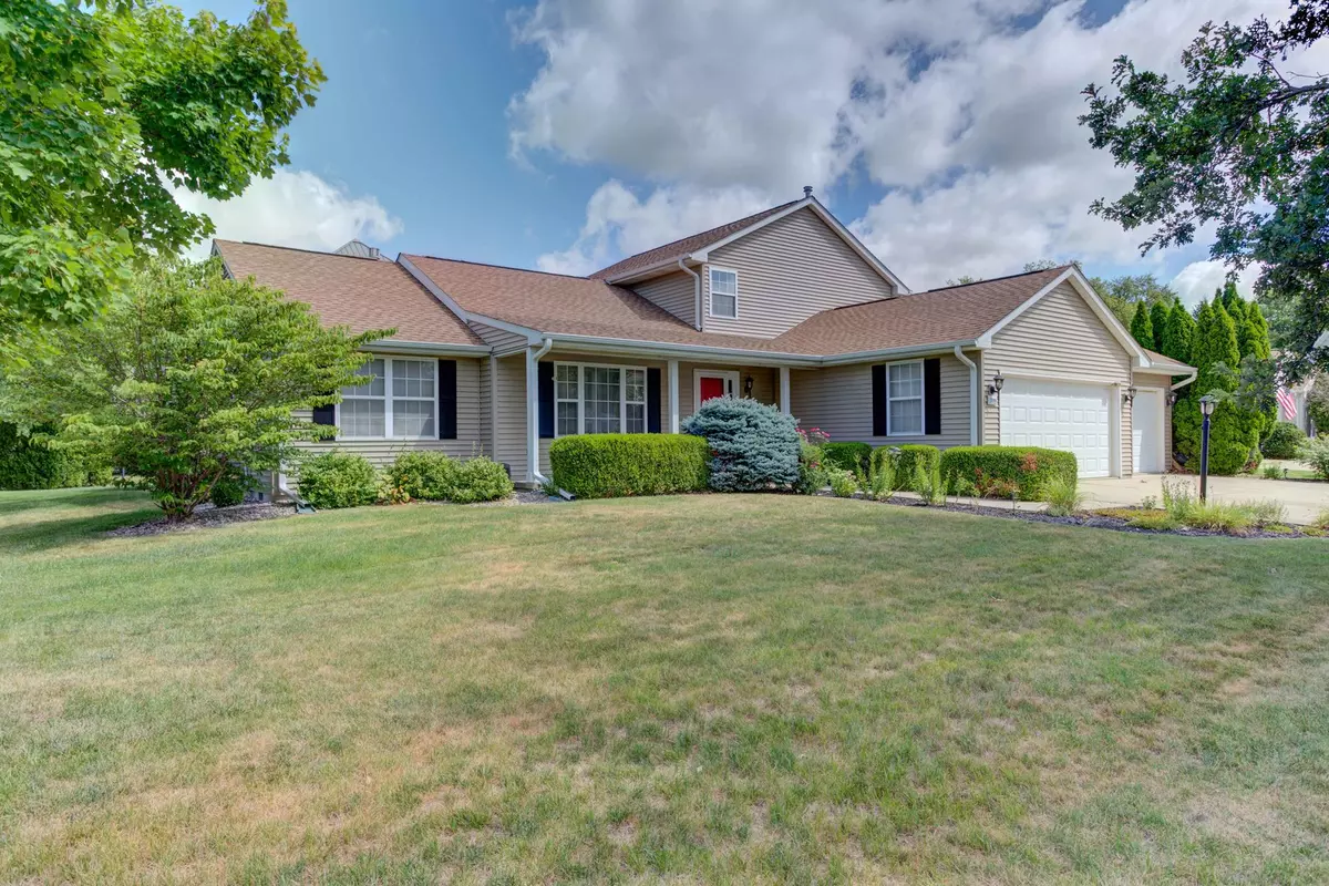 Champaign, IL 61822,3006 Countrybend LN