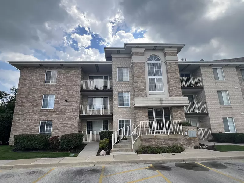 4222 W 77th ST #204, Chicago, IL 60652