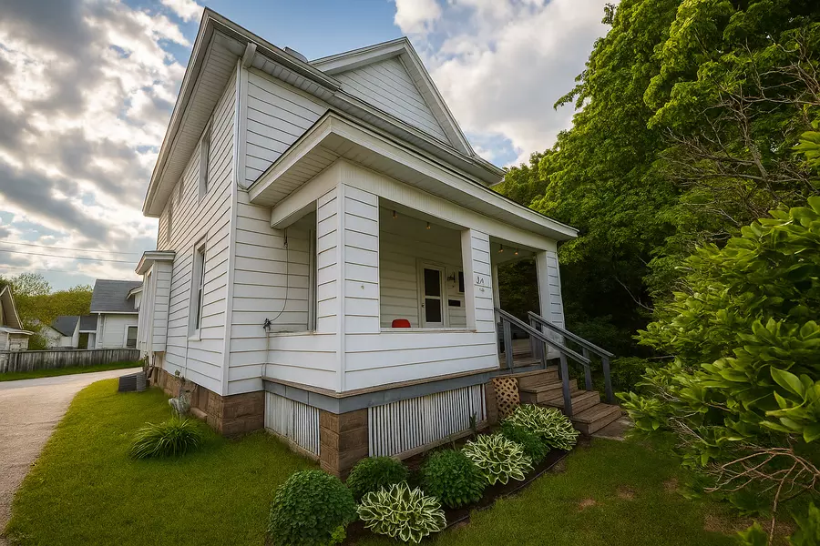 1309 S Main ST, Bloomington, IL 61701