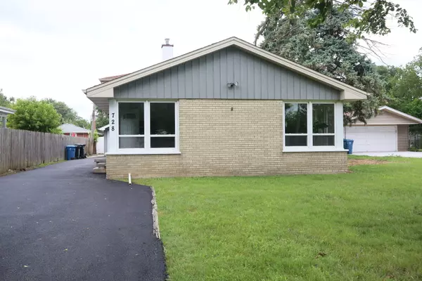 Elmhurst, IL 60126,728 N Parker ST