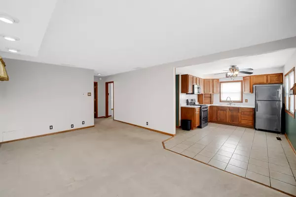 Merrionette Park, IL 60803,3160 W Park Lane DR