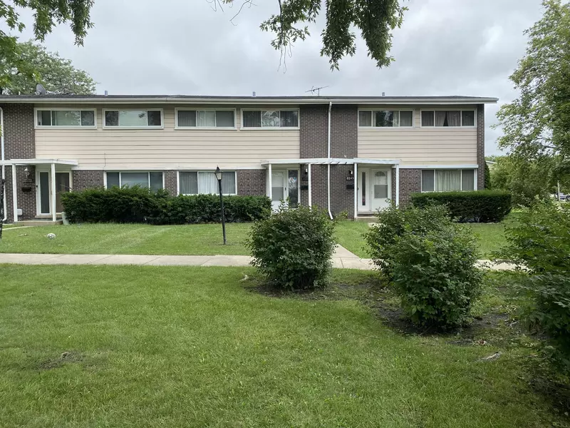 8043 W LYONS ST, Niles, IL 60714