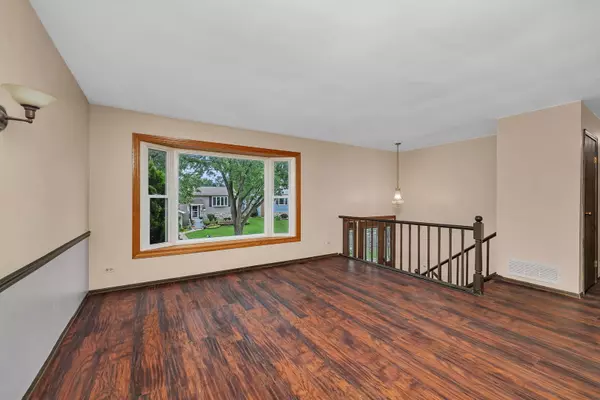 Bolingbrook, IL 60440,534 Cottonwood CIR
