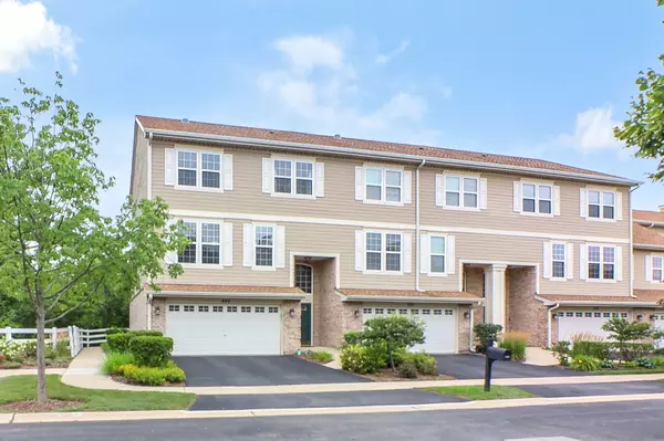 640 Belmont LN, Carol Stream, IL 60188
