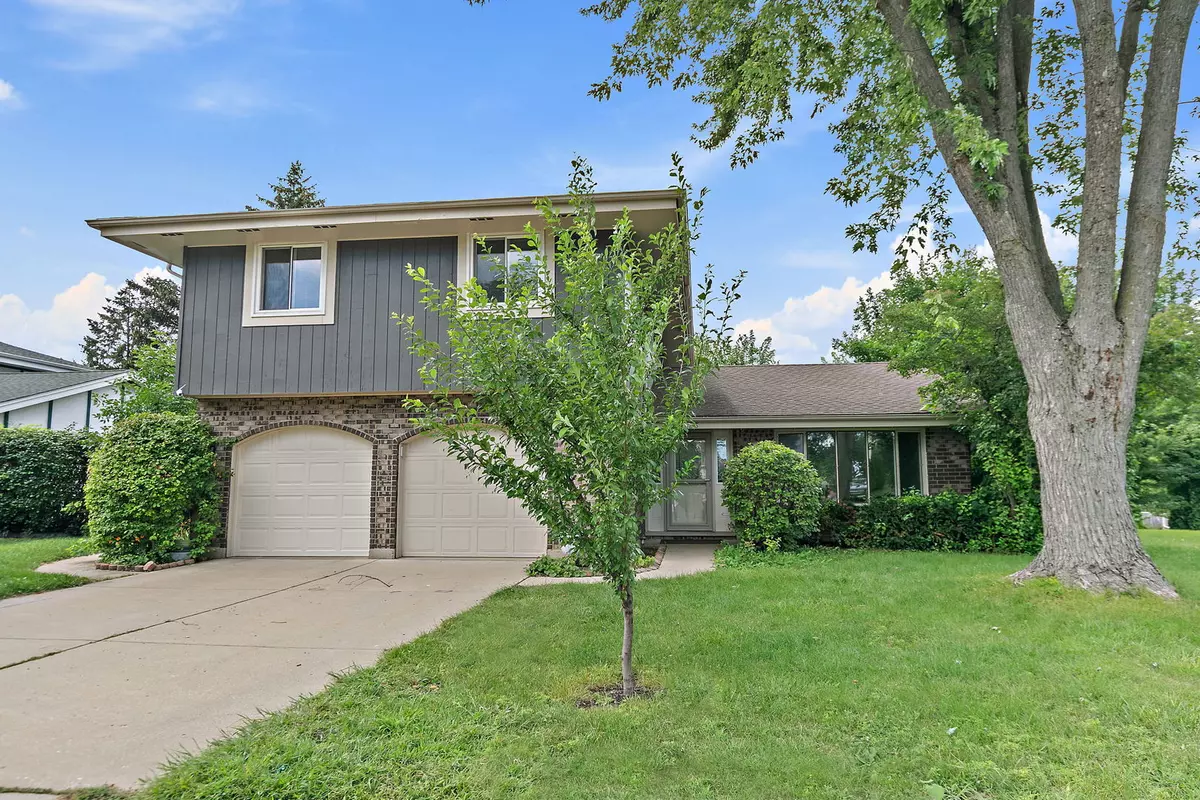 Schaumburg, IL 60193,1126 Tiverton CT