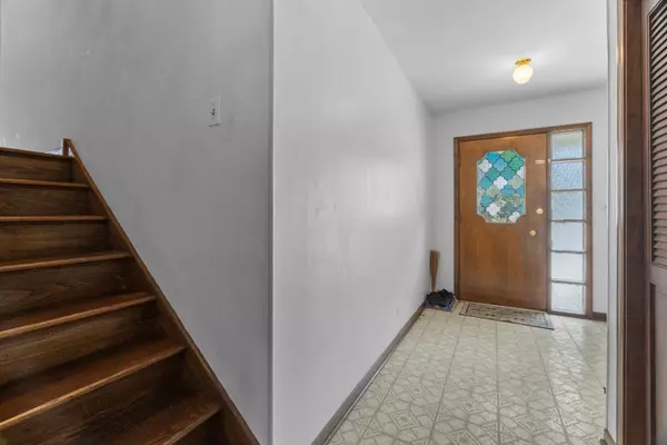 Darien, IL 60561,7314 Summit RD