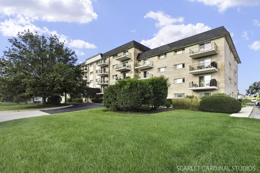 1000 S Lorraine RD #412, Wheaton, IL 60189