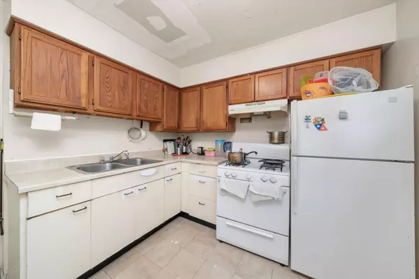Berwyn, IL 60402,6810 31st ST