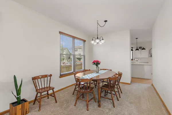 South Elgin, IL 60177,590 Chesterfield LN