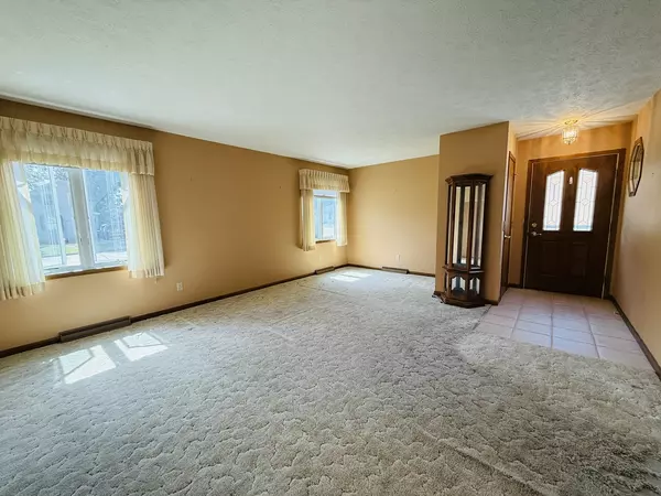 Dwight, IL 60420,212 E Waupansie ST