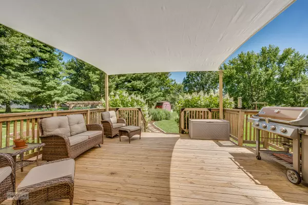 Lake Holiday, IL 60552,645 Lasalle DR