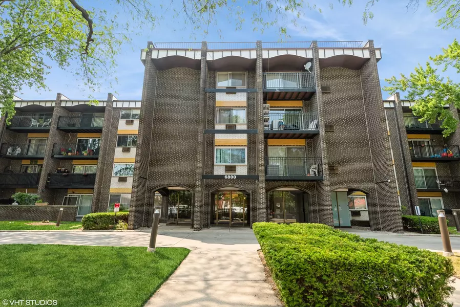 6800 N California AVE #2Q, Chicago, IL 60645