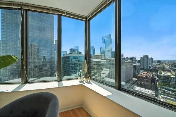 Chicago, IL 60610,400 N La Salle DR #2908