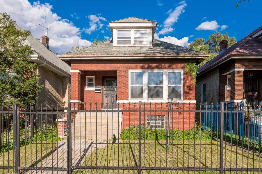 1511 N Lockwood AVE, Chicago, IL 60651