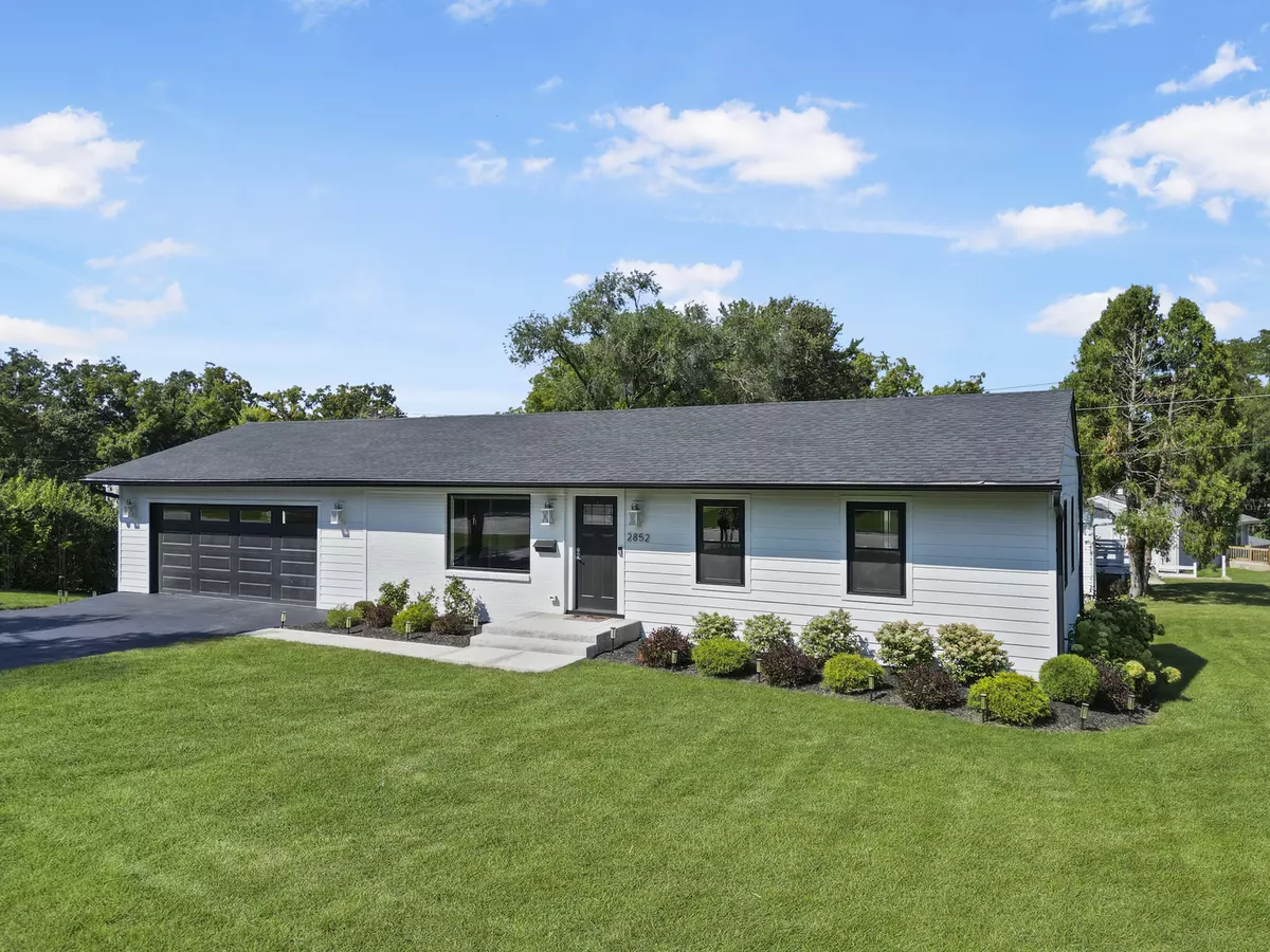Woodridge, IL 60517,2852 Everglade AVE