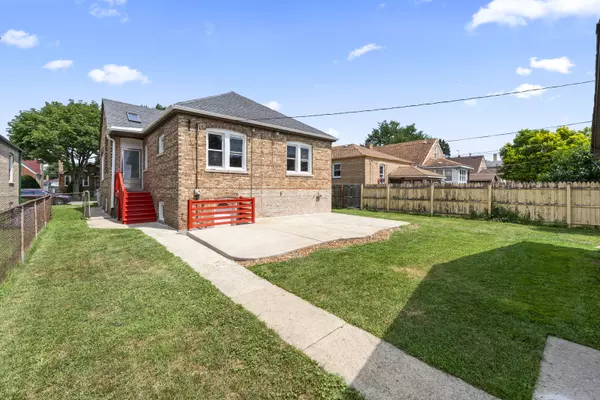Chicago, IL 60652,3237 W 83rd PL