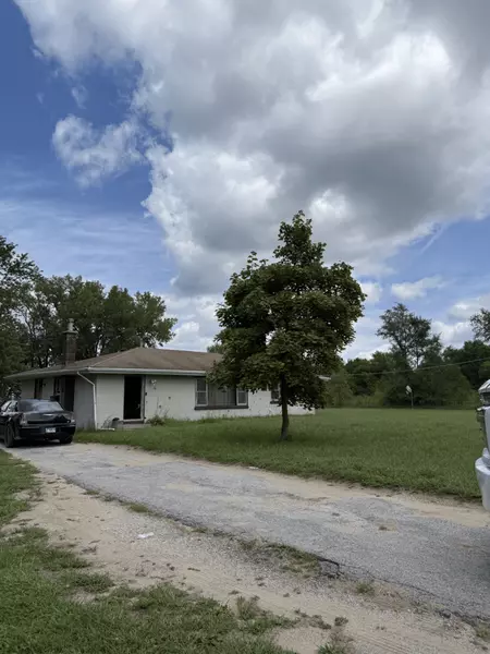 12877 E 2110 RD S, Pembroke Twp, IL 60958