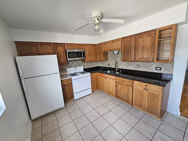 Glendale Heights, IL 60139,693 E FULLERTON AVE #201