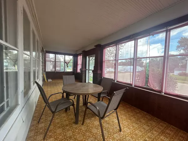 Polo, IL 61064,509 N Division AVE