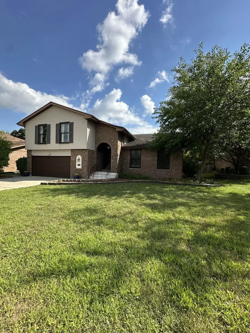 Schaumburg, IL 60193,567 Lorelei DR