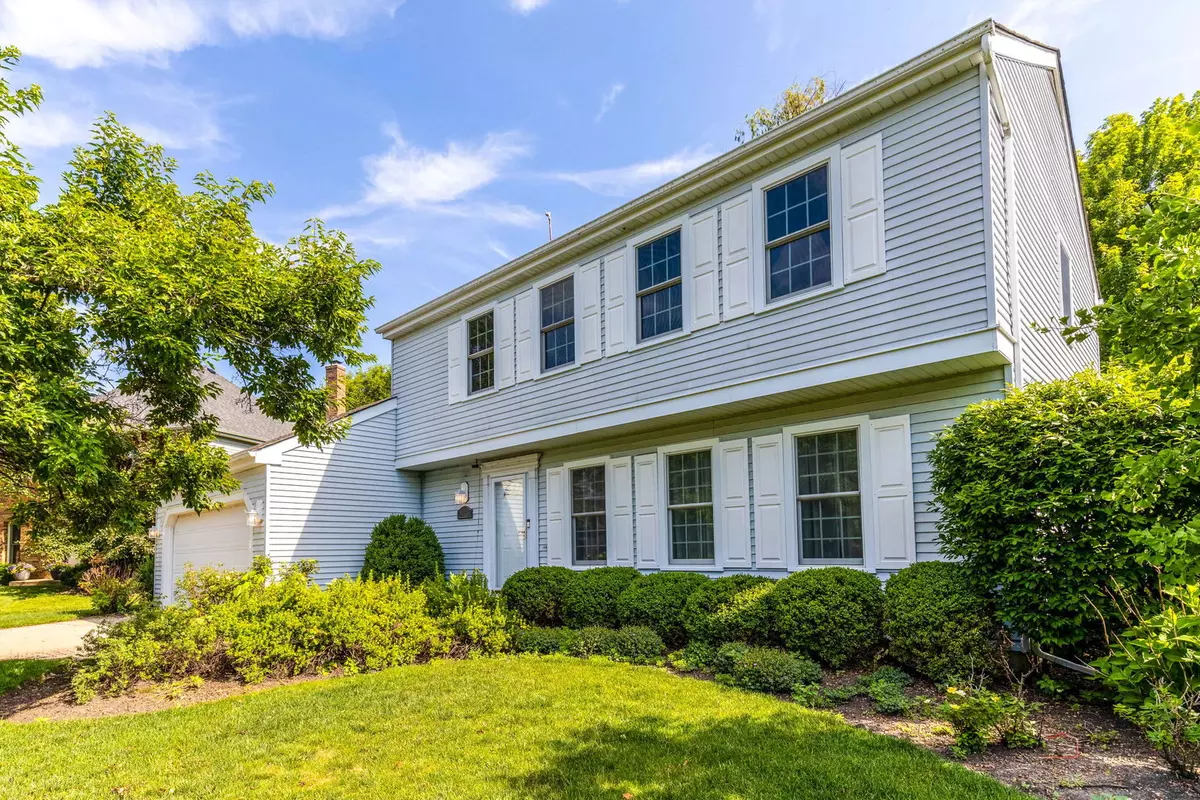 Libertyville, IL 60048,1338 Trinity PL