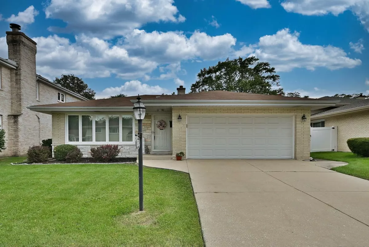 Westchester, IL 60154,2634 S Stratford AVE