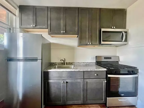 Chicago, IL 60659,2536 W Thorndale AVE #2