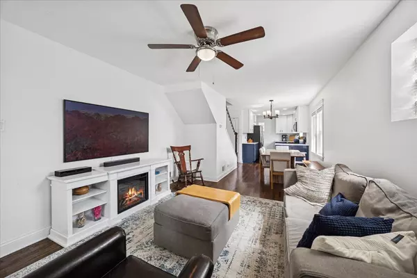 Brookfield, IL 60513,3931 Maple AVE