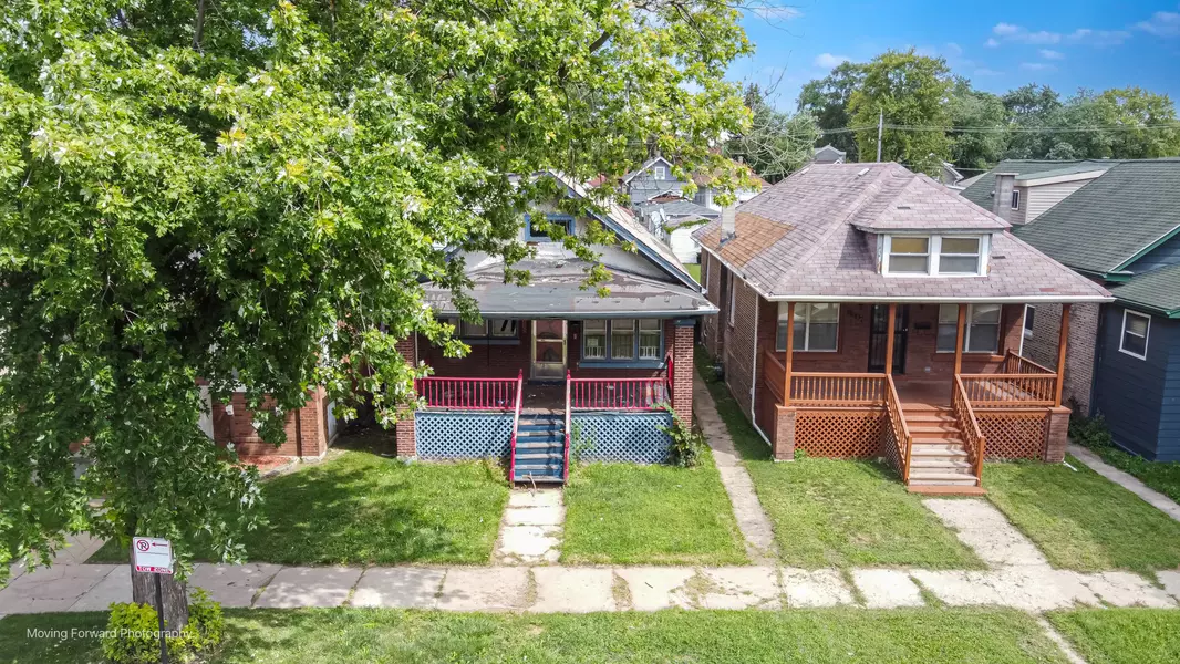 8005 S Ridgeland AVE, Chicago, IL 60617