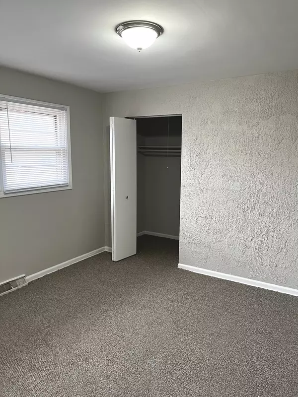 Calumet City, IL 60409,856 Mackinaw AVE