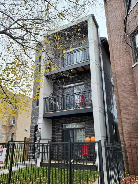 4525 S Prairie AVE #2, Chicago, IL 60653