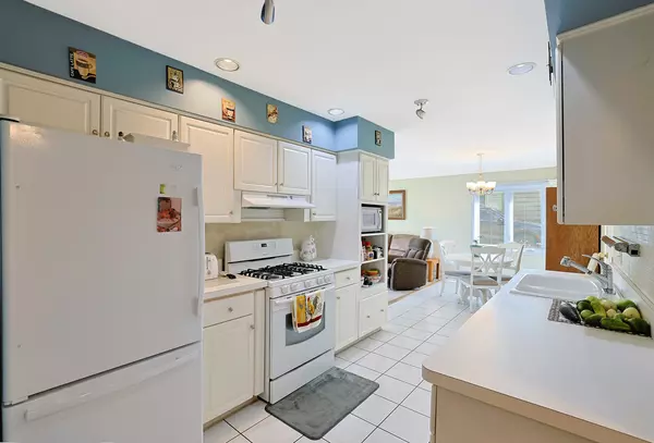 Lombard, IL 60148,2S137 Beaumont LN