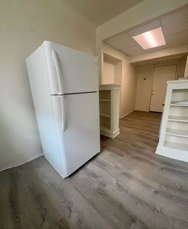 Berwyn, IL 60402,3302 Kenilworth AVE #103