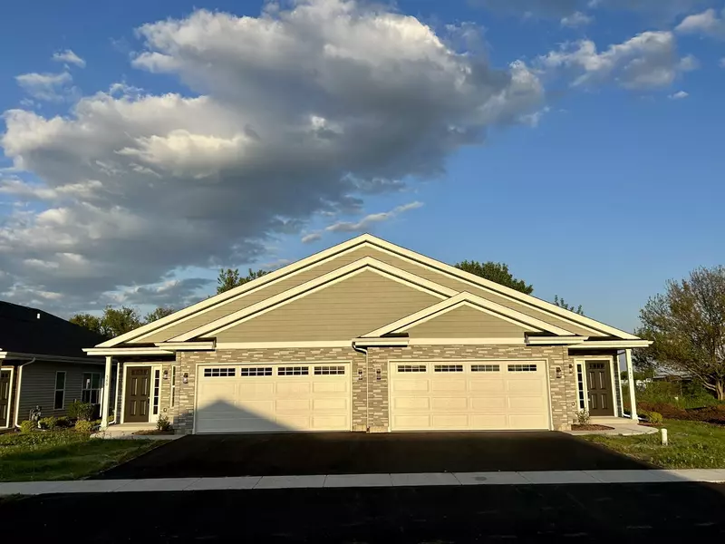 586 Fuller LN, Belvidere, IL 61008