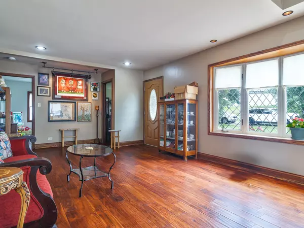 Worth, IL 60482,11512 S Nagle AVE