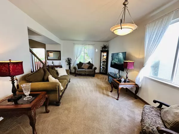 Round Lake, IL 60073,1819 S Fallbrook DR